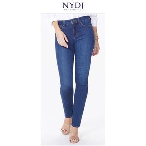NYDJ Coral Jeans in size 8